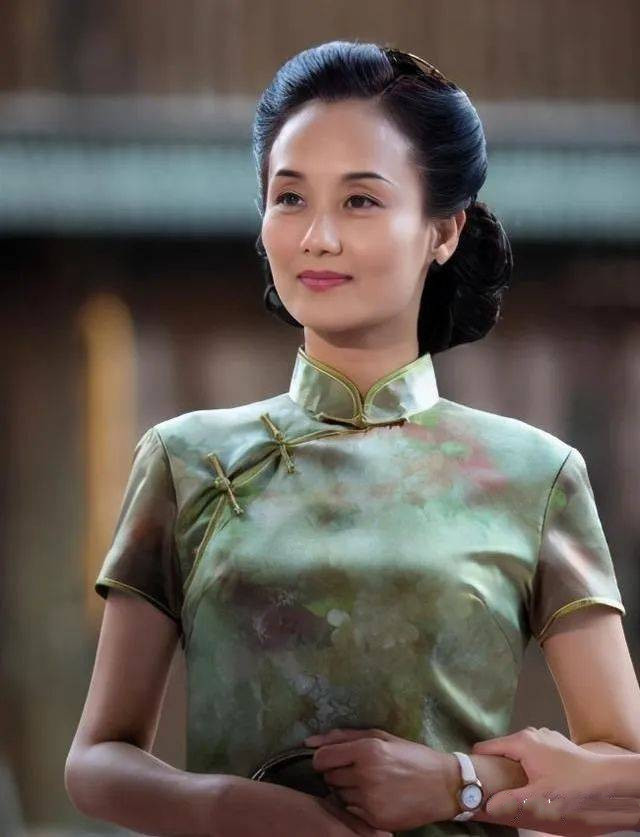 金紫薇是李颖亲生的吗（金紫薇是李颖女儿吗）