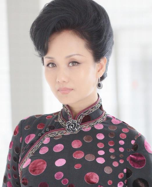 金紫薇是李颖亲生的吗（金紫薇是李颖女儿吗）